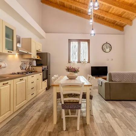 Дом отдыха Grazioso Bilocale La Casa Di Nonna Chiaramonti