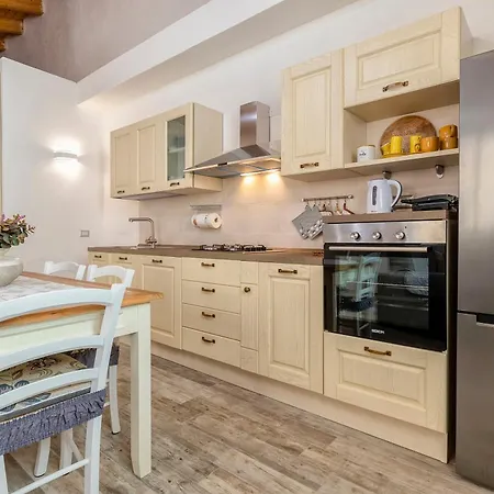 Grazioso Bilocale La Casa Di Nonna Дом отдыха *