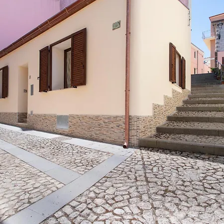 Grazioso Bilocale La Casa Di Nonna Tatil Evi